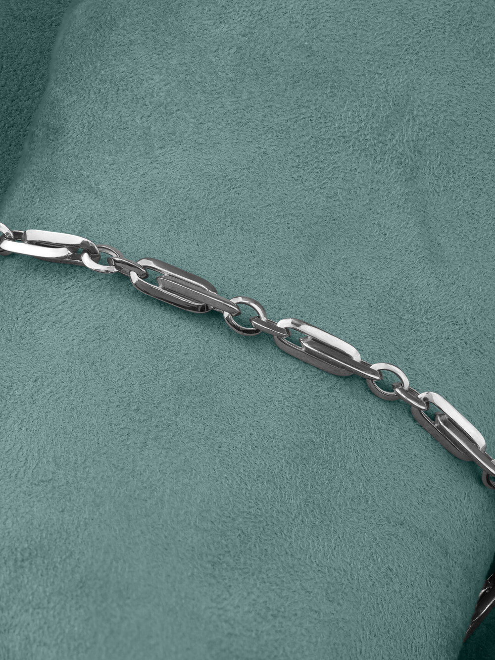 Браслет из белого золота