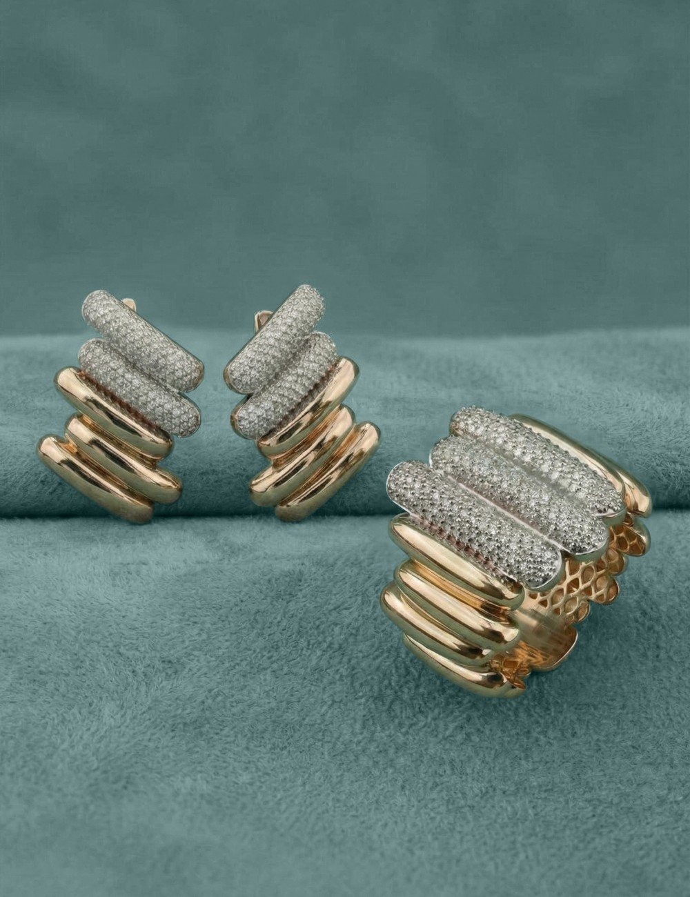 Серьги из золота 585 пробы c бриллиантами