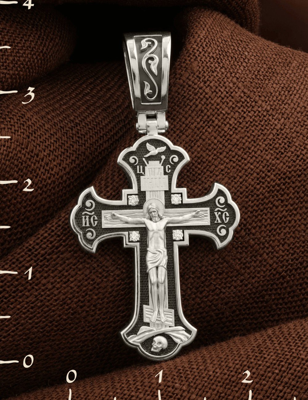 Крест из белого золота 585 пробы c бриллиантами