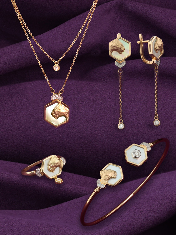 Колье из золота c бриллиантами и перламутром