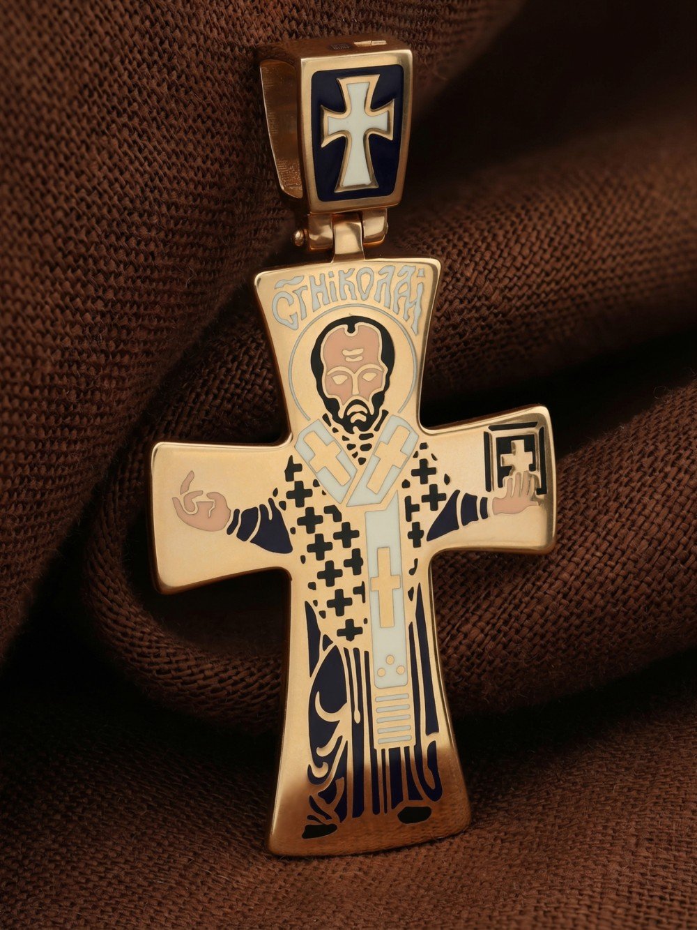 Крест из золота c эмалью