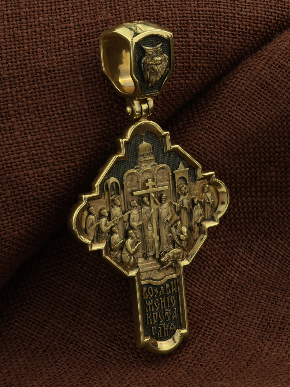 Крест из лимонного золота