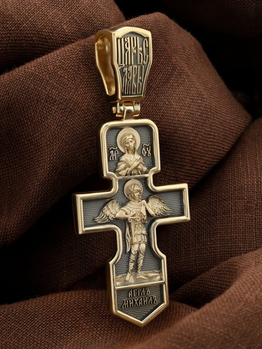 Крест из лимонного золота
