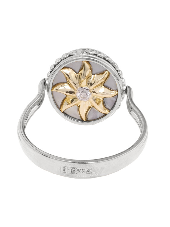 Кольцо из белого золота c бриллиантами, ониксом и перламутром