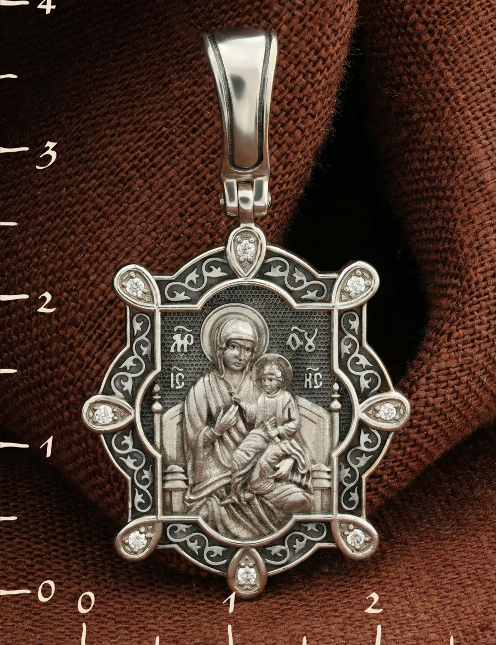 Образок из белого золота 585 пробы c бриллиантами