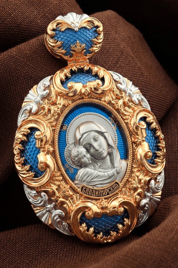 Образок из золота c эмалью