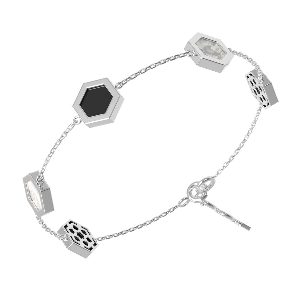 Браслет из белого золота c ониксом и перламутром