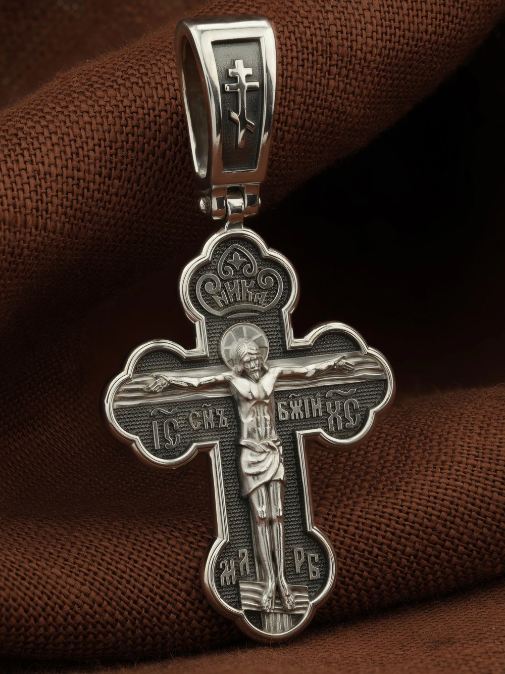 Крест из белого золота