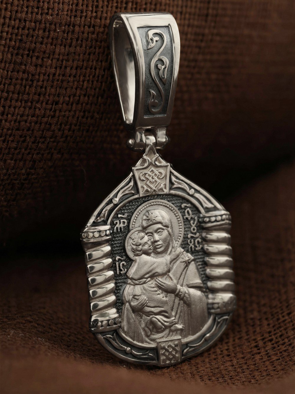 Образок из белого золота