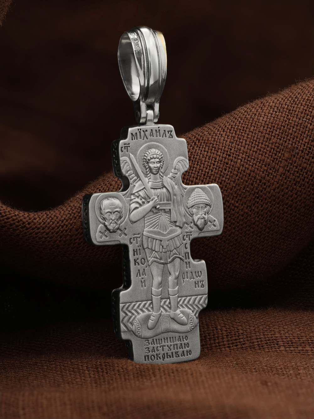 Крест из белого золота