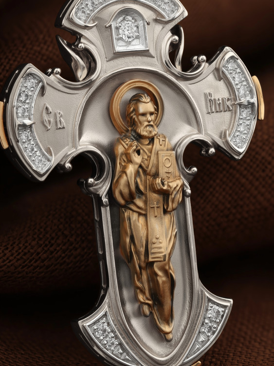 Крест из белого золота c бриллиантами