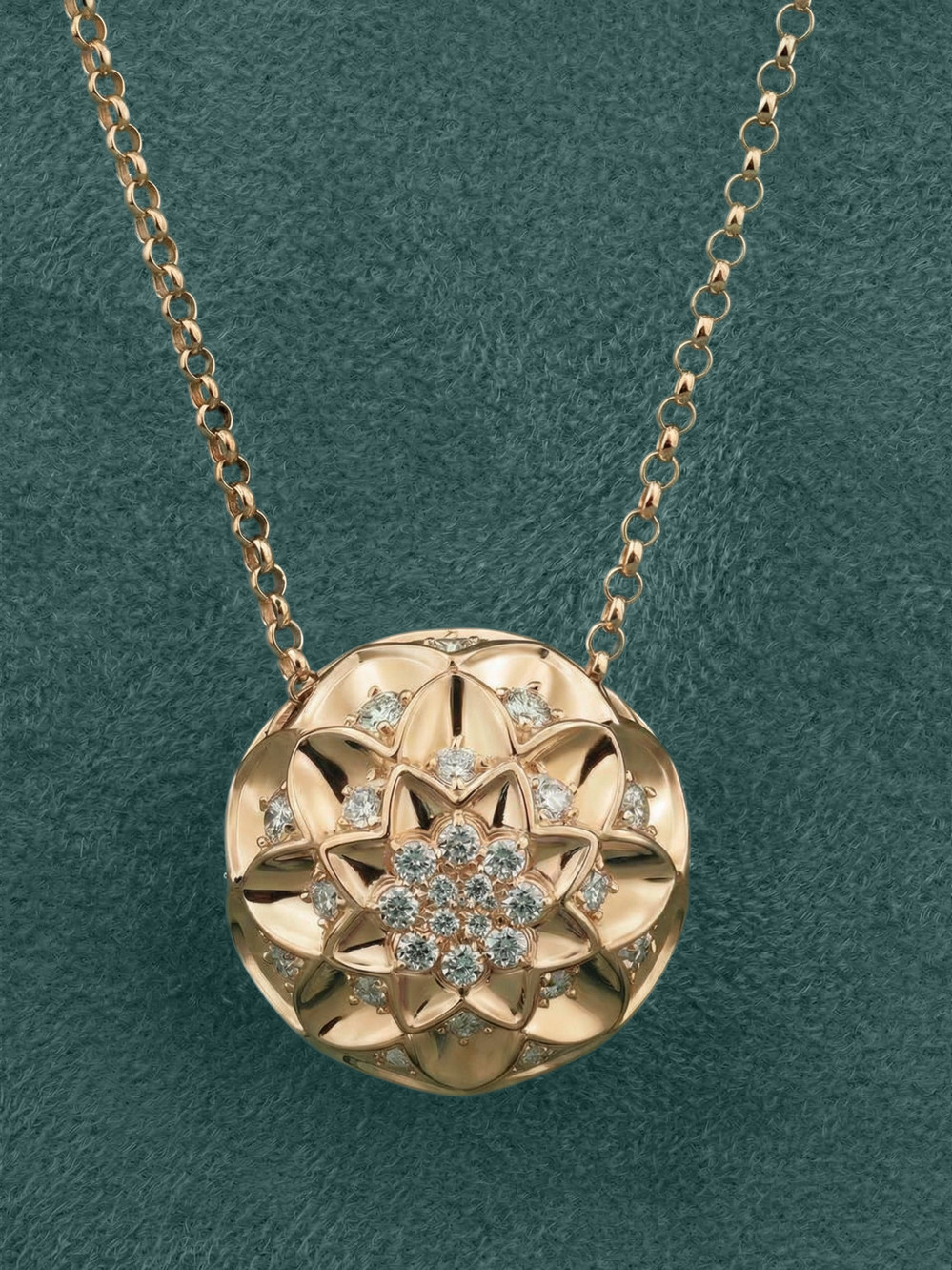 Колье из золота c бриллиантами