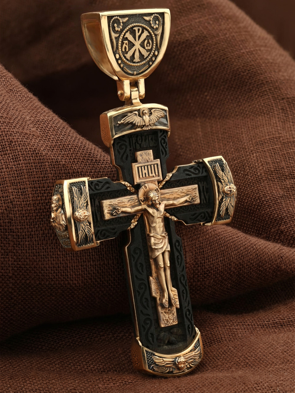 Крест из золота c эбеновым деревом