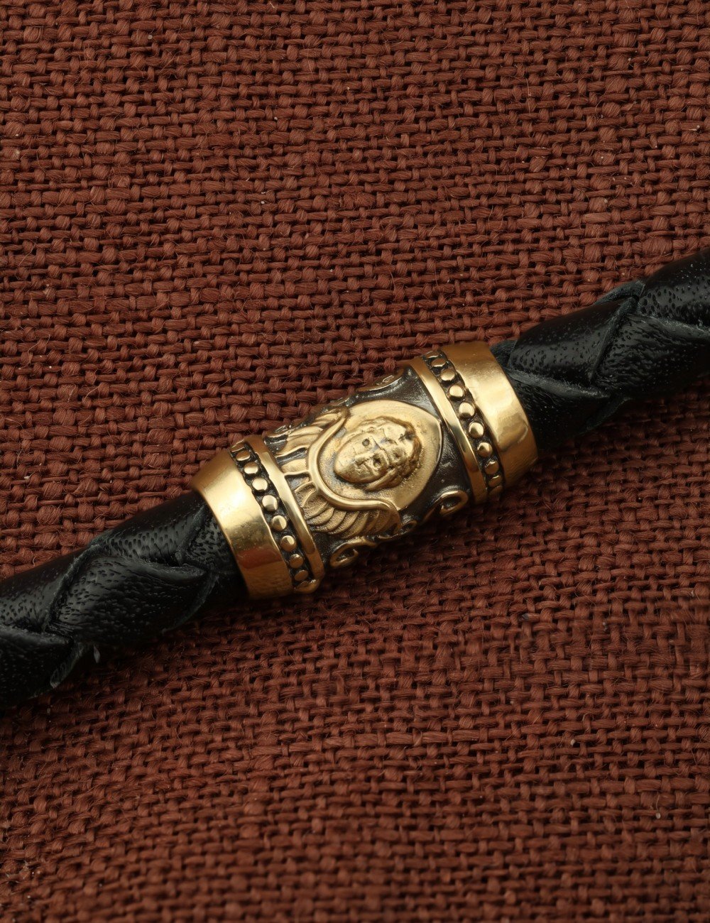 Гайтан из лимонного золота c кожаным шнурком