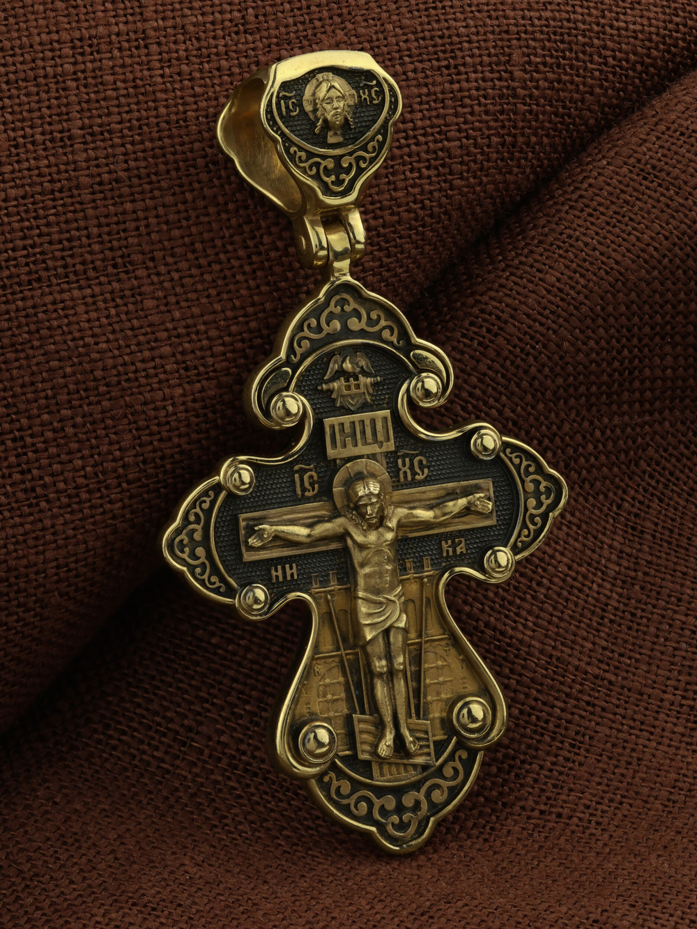 Крест из лимонного золота