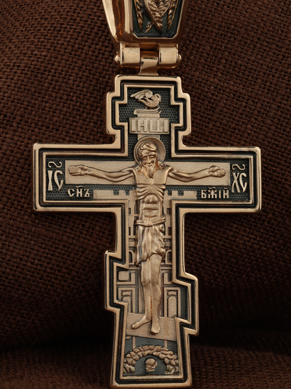 Крест из золота