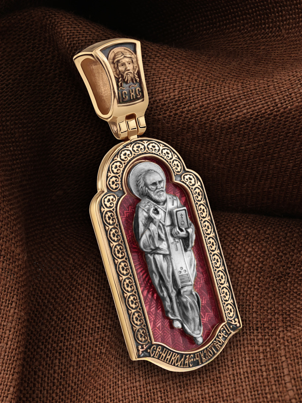 Образок из золота c эмалью