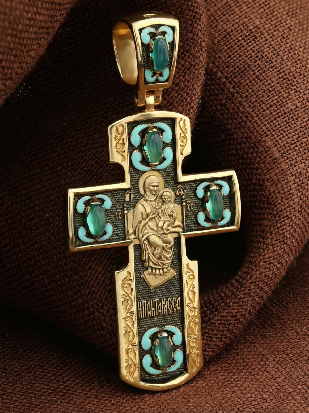 Крест из лимонного золота c эмалью и хризопразом