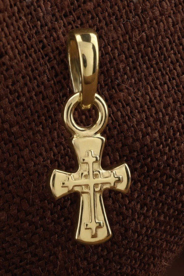 Крест из лимонного золота