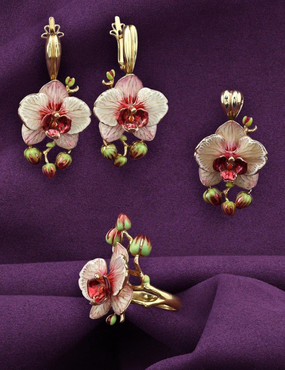 Кольцо из лимонного золота 585 пробы c эмалью