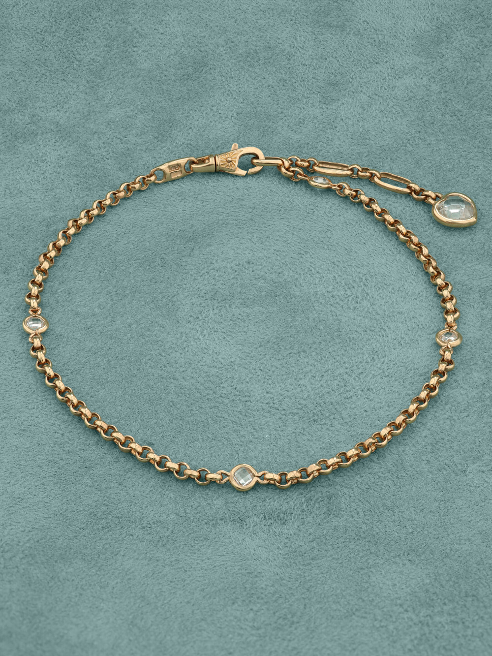 Браслет из золота c фианитом