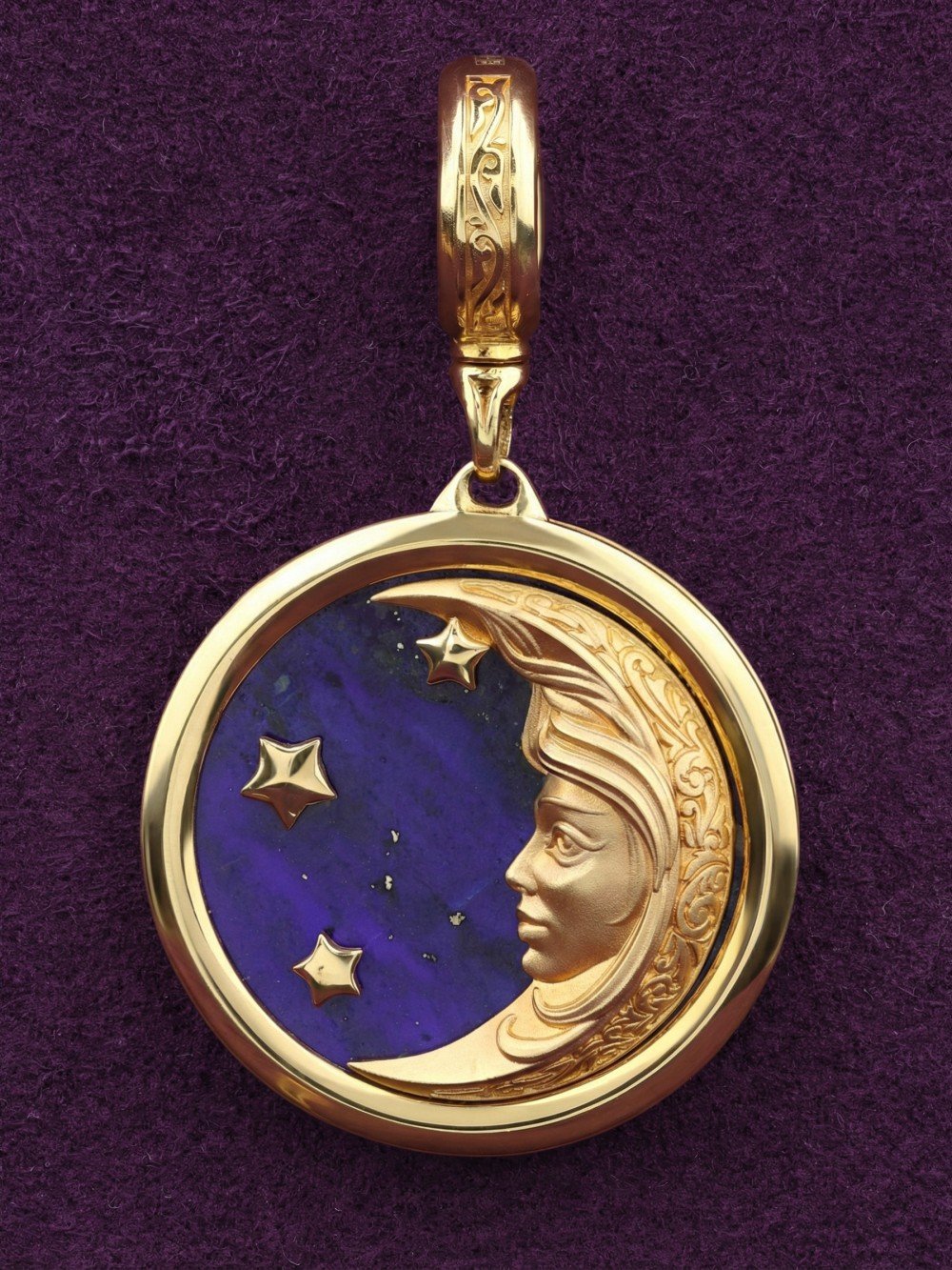 Подвеска из лимонного золота c лазуритом