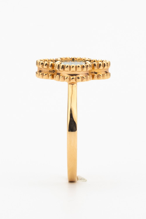 Кольцо из золота c малахитом