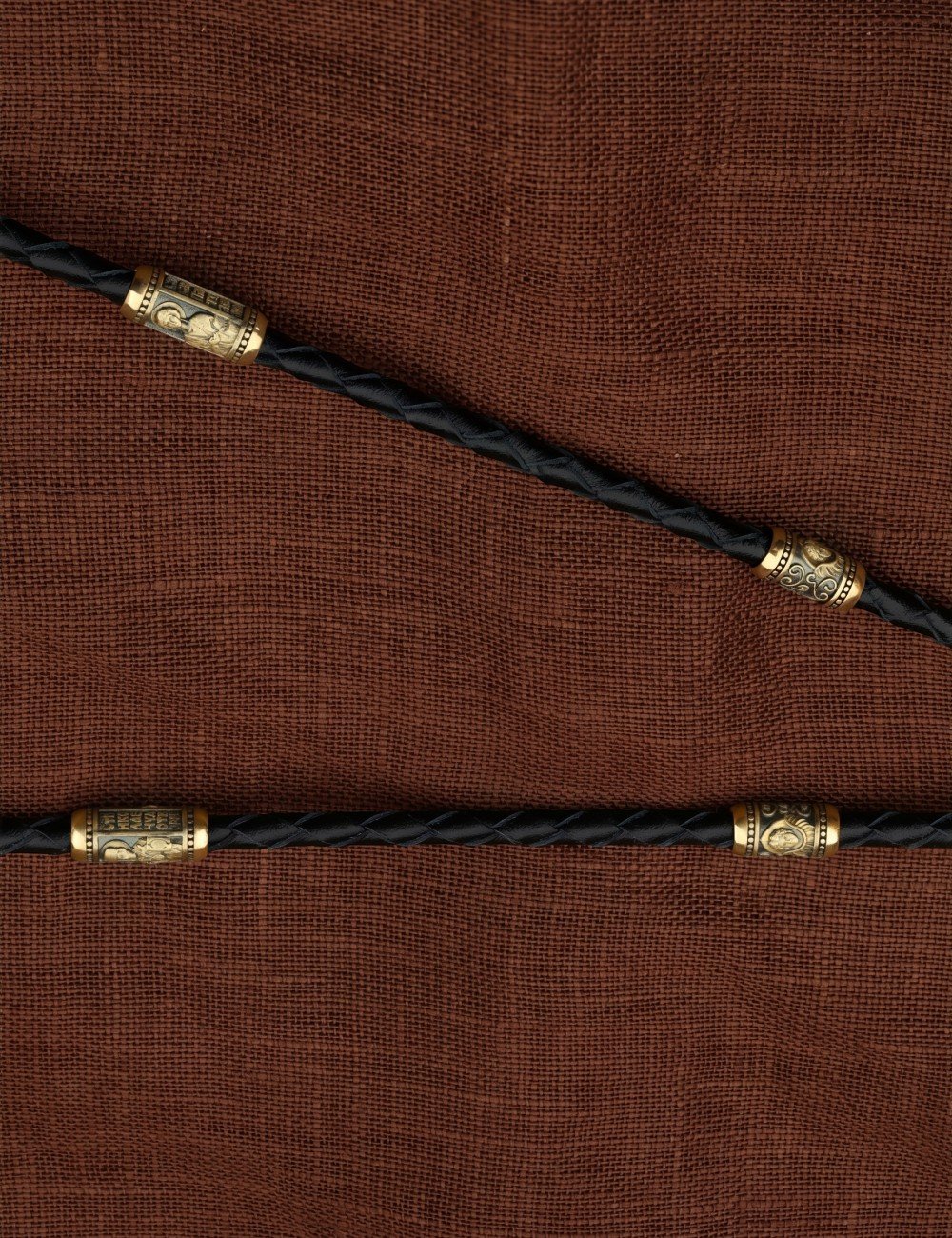 Гайтан из лимонного золота c кожаным шнурком