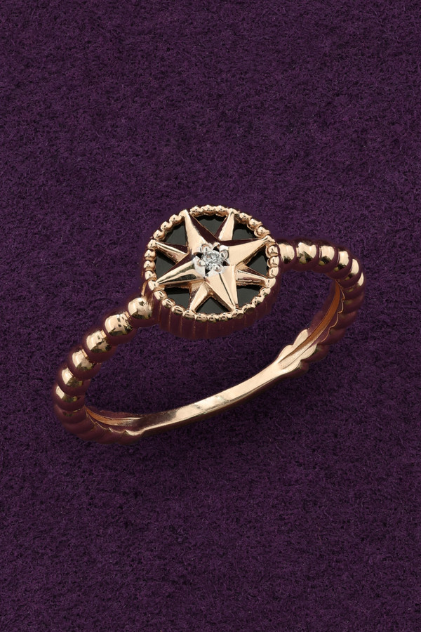 Кольцо из золота c бриллиантами и ониксом