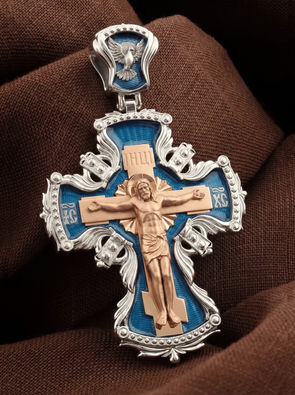 Крест из белого золота c эмалью