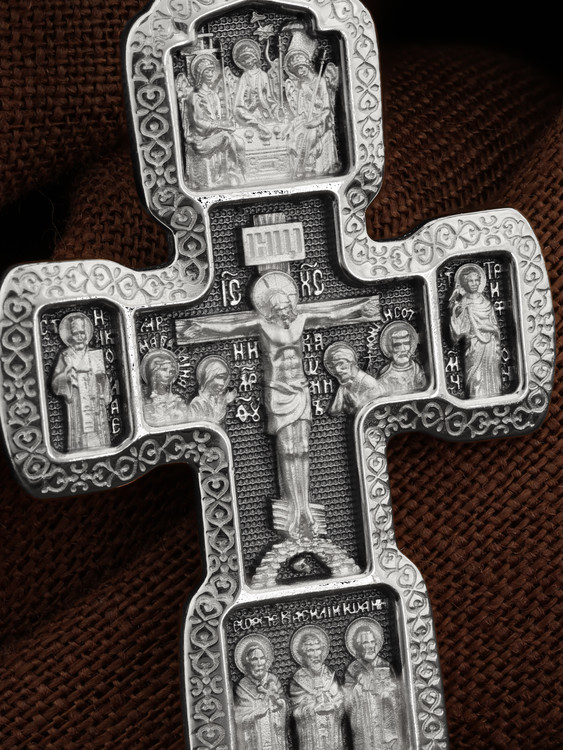 Крест из белого золота