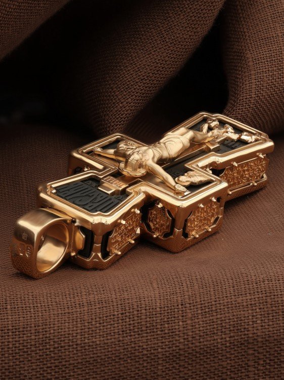 Крест из золота c эбеновым деревом