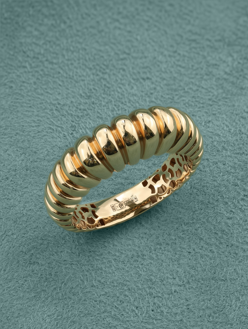 Кольцо из золота