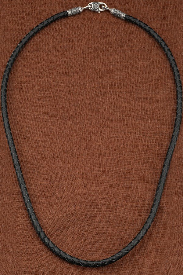 Гайтан из белого золота