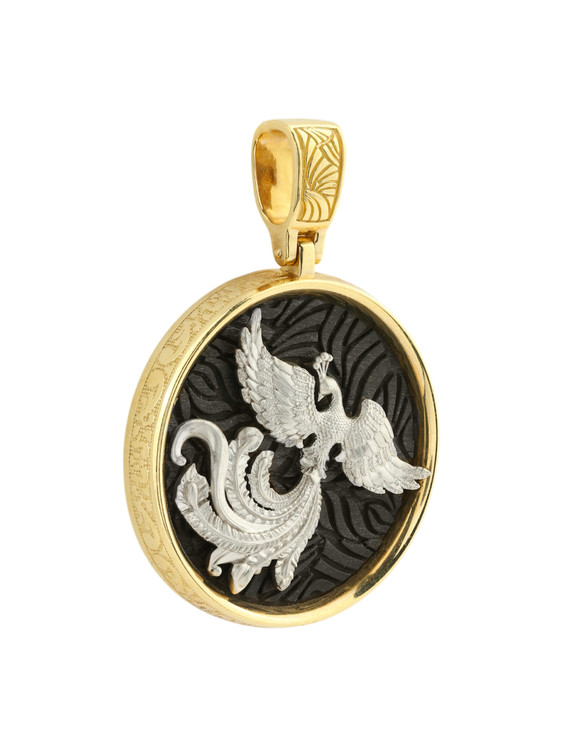 Подвеска из лимонного золота c эбеновым деревом