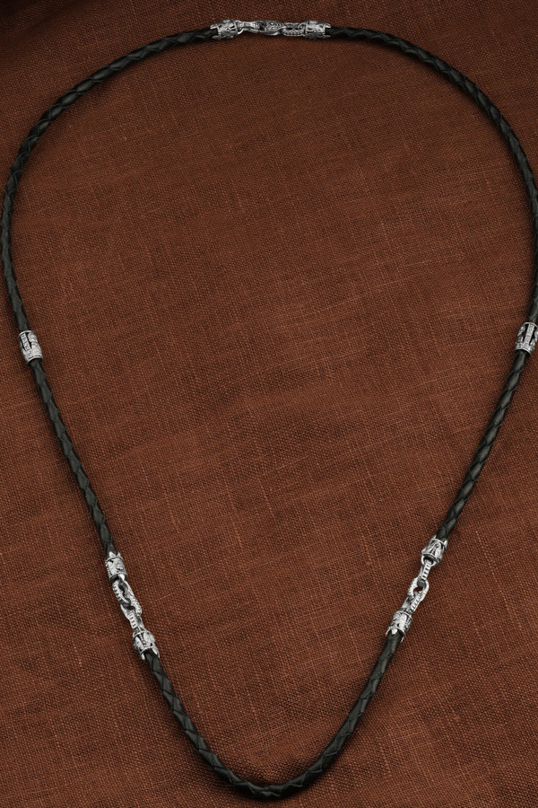 Гайтан из белого золота c кожаным шнурком