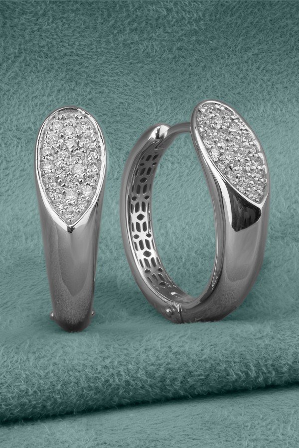 Серьги из белого золота c бриллиантами