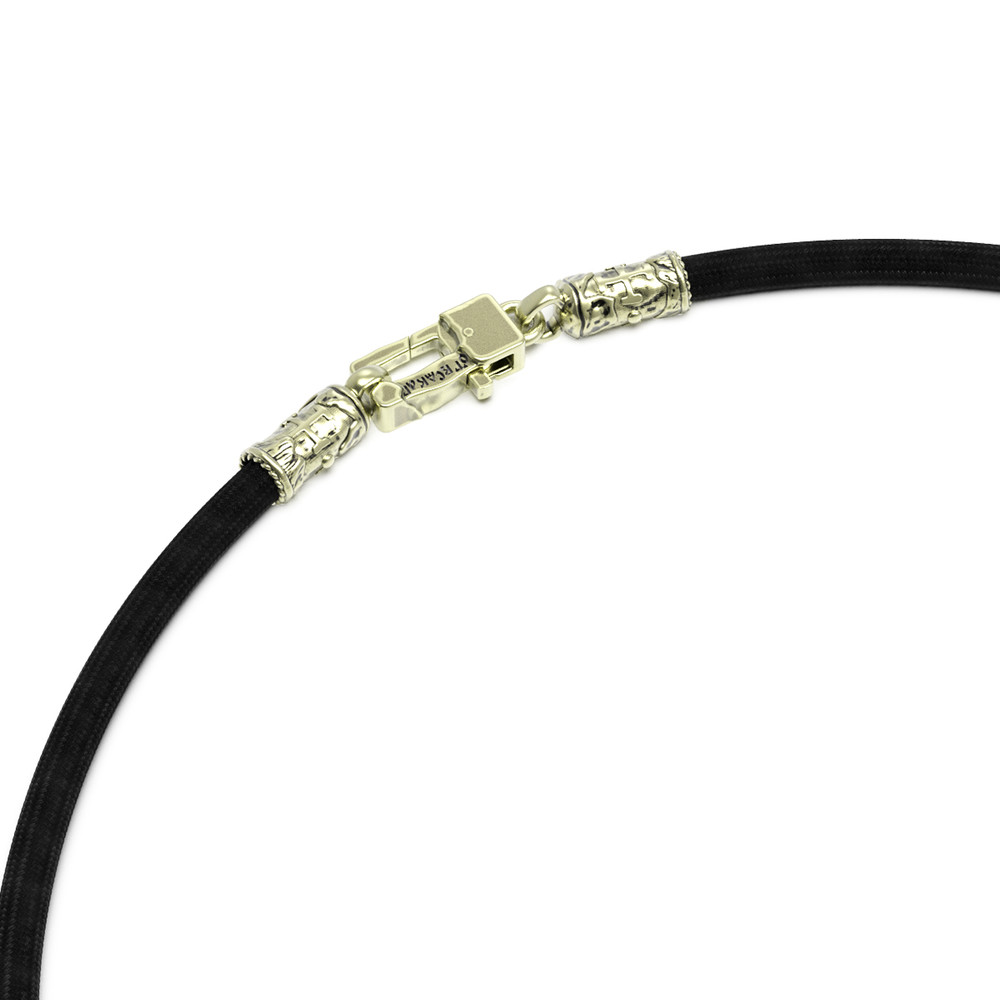 Шнурок шёлковый из зелёного золота c шёлковым шнурком