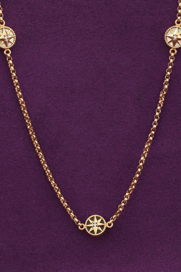 Колье из золота c бриллиантами, ониксом и перламутром