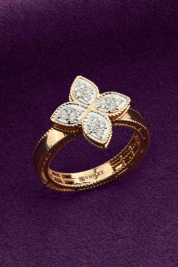 Кольцо из золота c бриллиантами