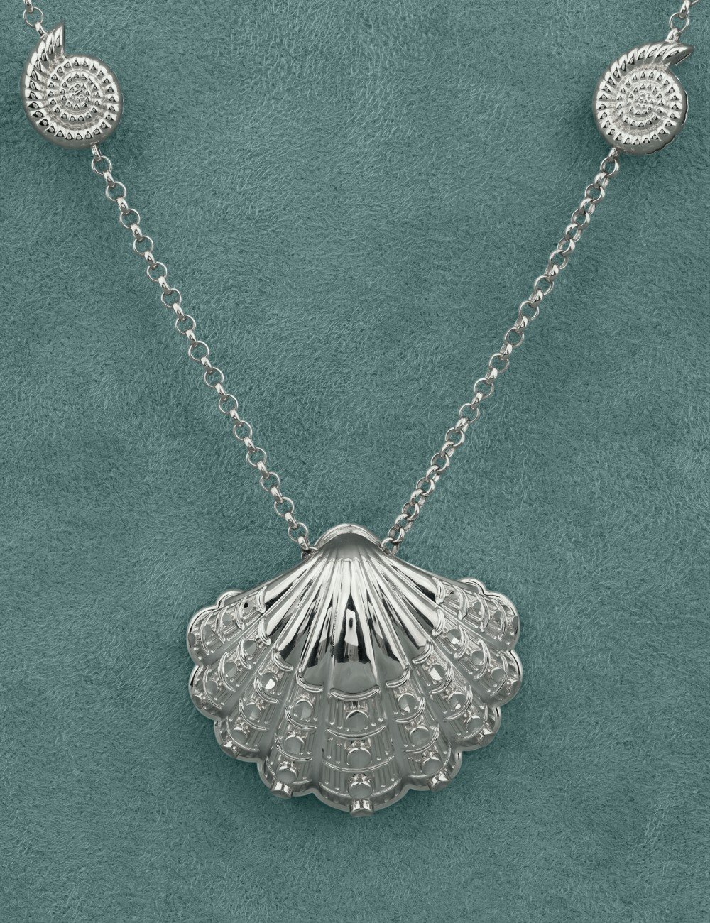 Колье из белого золота