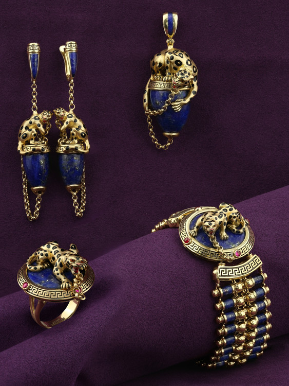 Кольцо из лимонного золота c эмалью, рубином и лазуритом