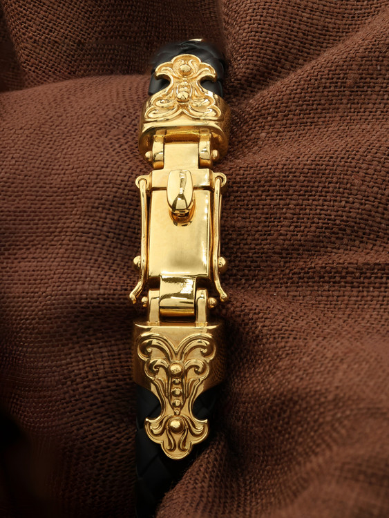 Браслет из лимонного золота c шнурком и ониксом