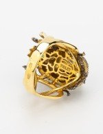 Кольцо из лимонного золота 585 пробы c эмалью, фианитом и турмалином