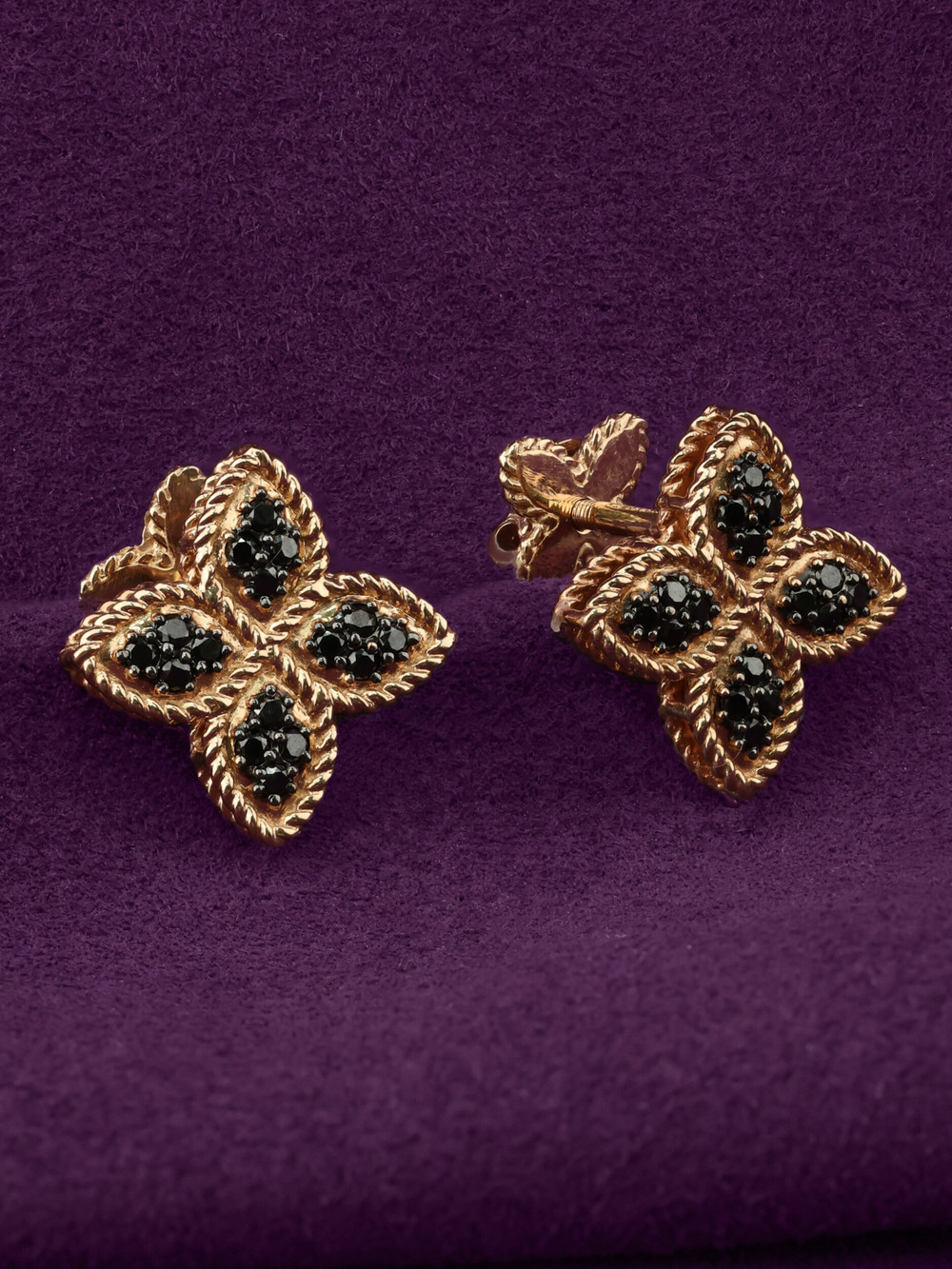 Серьги из золота c бриллиантами