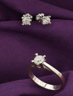 Серьги из белого золота 585 пробы c бриллиантами