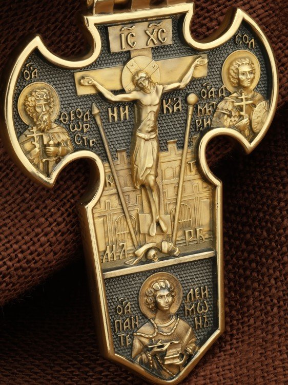 Крест из лимонного золота
